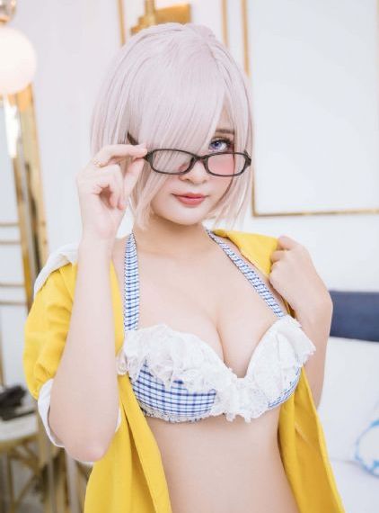 欧美性感女妹妹_HD免费观看视频