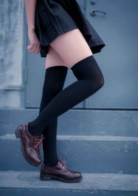 欧美大衣街拍女_HD免费观看