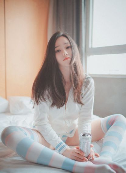 时尚欧美大衣_国产剧高清视频播放