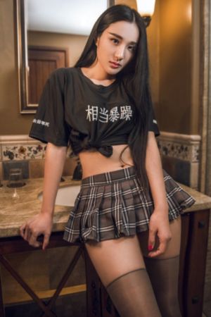 欧美性感翘臀套图_BD英语免费观看最新
