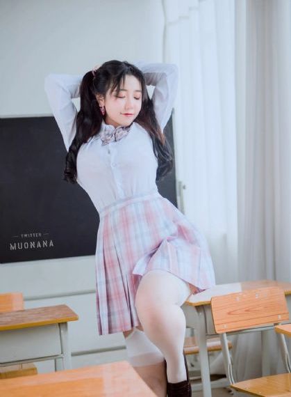 欧美明星短发街拍图片_超清高清在线