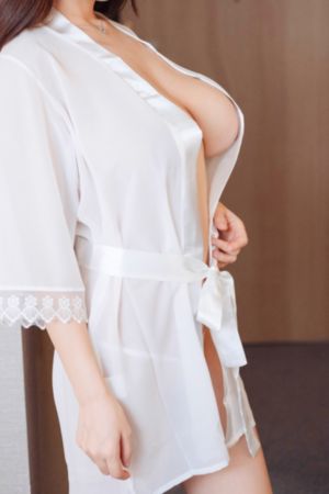 欧美午夜精品久久理论片撒尿_4K高清迅雷在线观看
