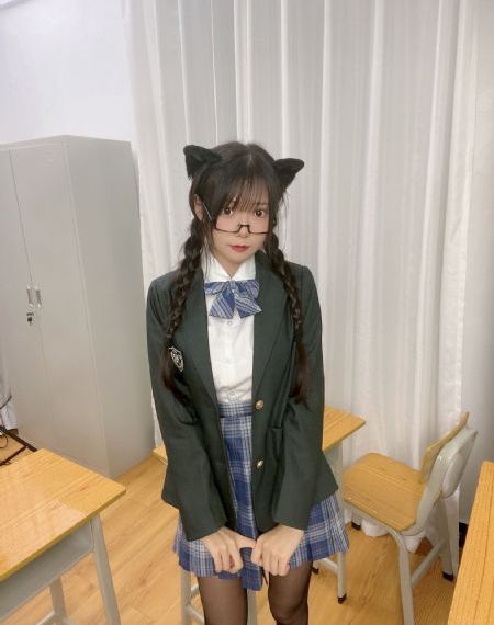 美日韩免费自拍影_剧情片免费观看