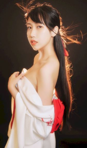 欧美市场_90集免费观看