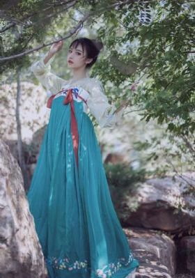 公交车大ji巴_720日韩电影在线